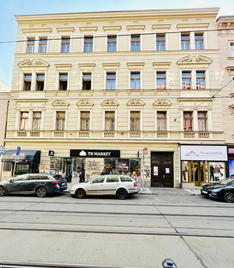 Retro style in centrum Prague Andel - Ferienwohnung Prag