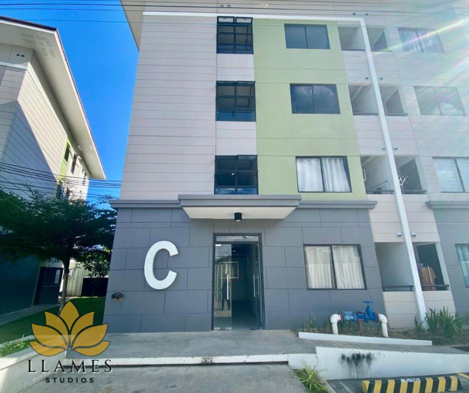 Llames Studios Near Mactan Airport - Rustic & Spacious - B&B Lapu-Lapu City