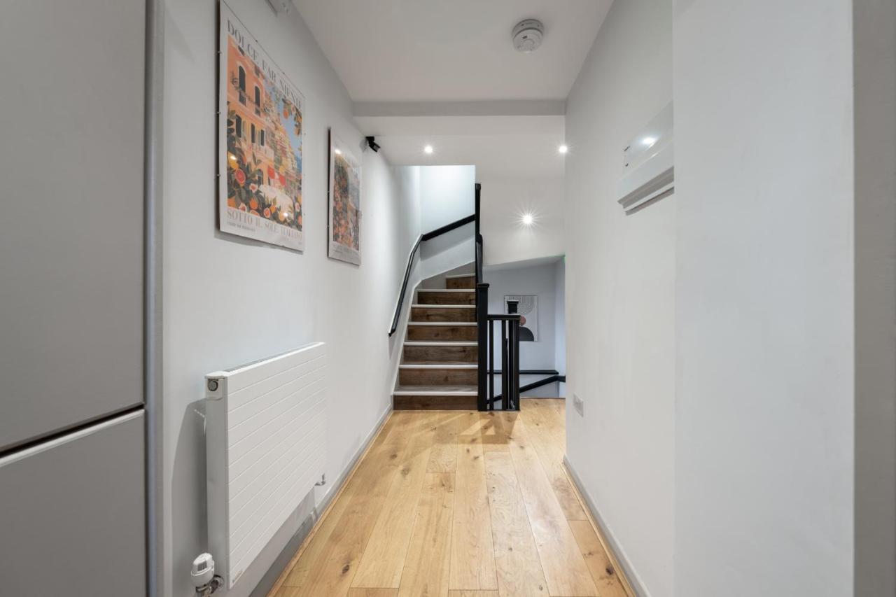 Newmarket House 5 Bedroom 5 En-suite Free Parking - Ferienwohnung