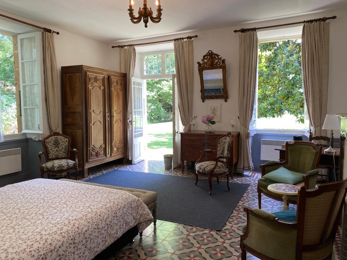 Queen Room with Garden View