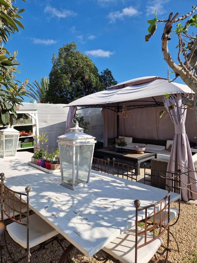 A due passi dal mare - Bed and Breakfast Porto Columbu-Perd'È Sali