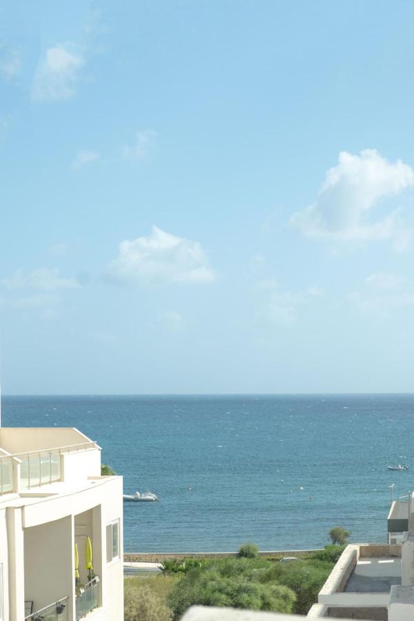 Luxurious one bedroom apartment by the beach close to st julians - B&B
