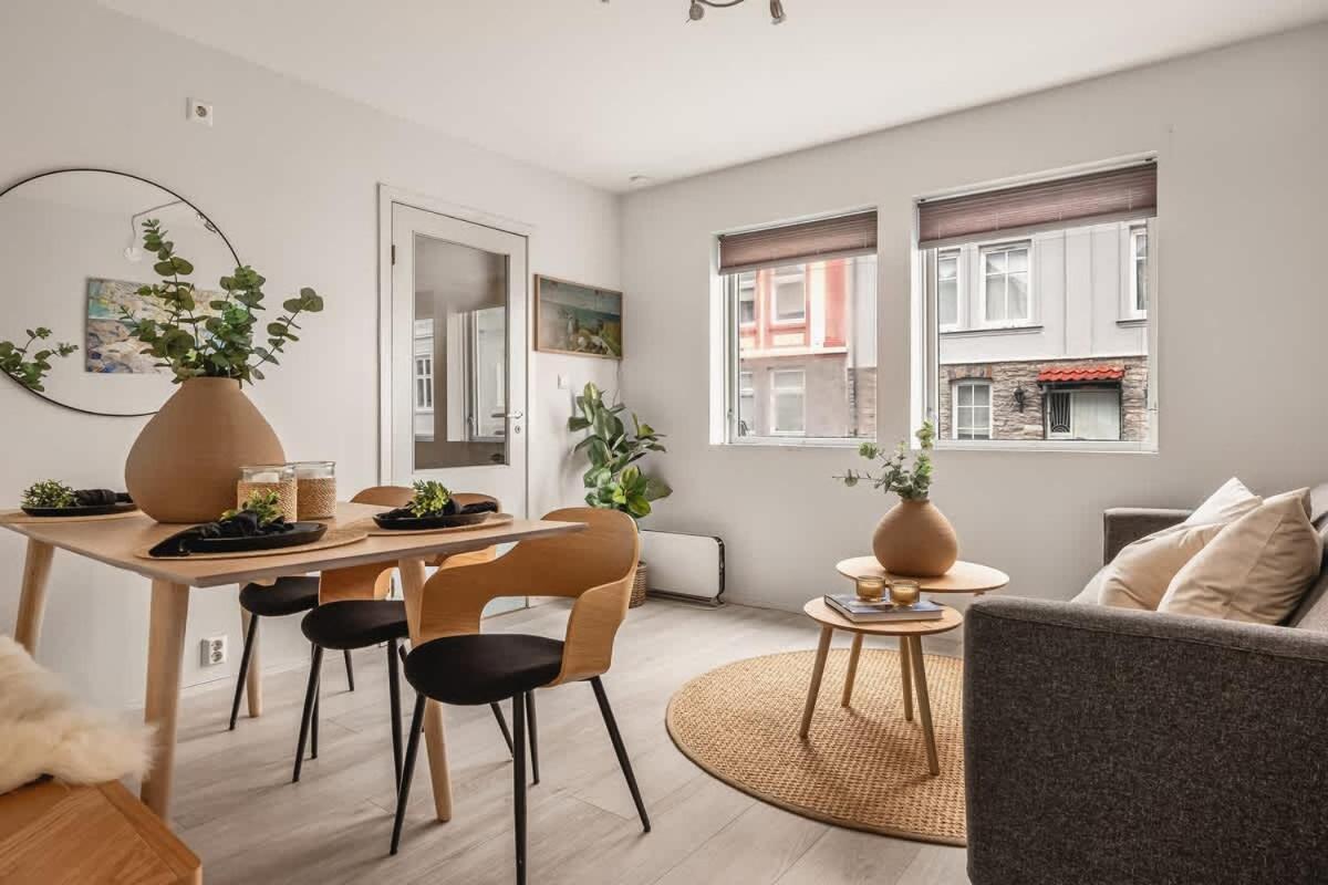 Dinbnb Homes I 700m to Bryggen & Street Parking - Bed and Breakfast Bergen