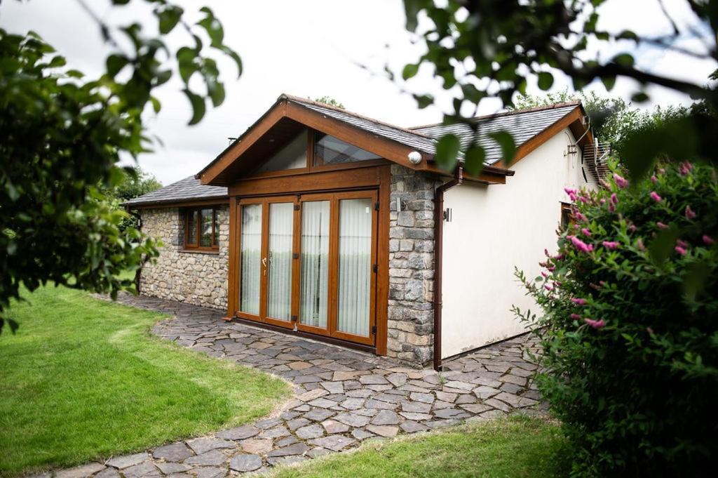 One-Bedroom Bungalow