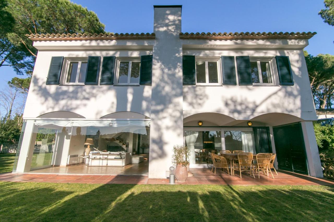 Villa Canadell con Parking Piscina y Barbacoa - B&B