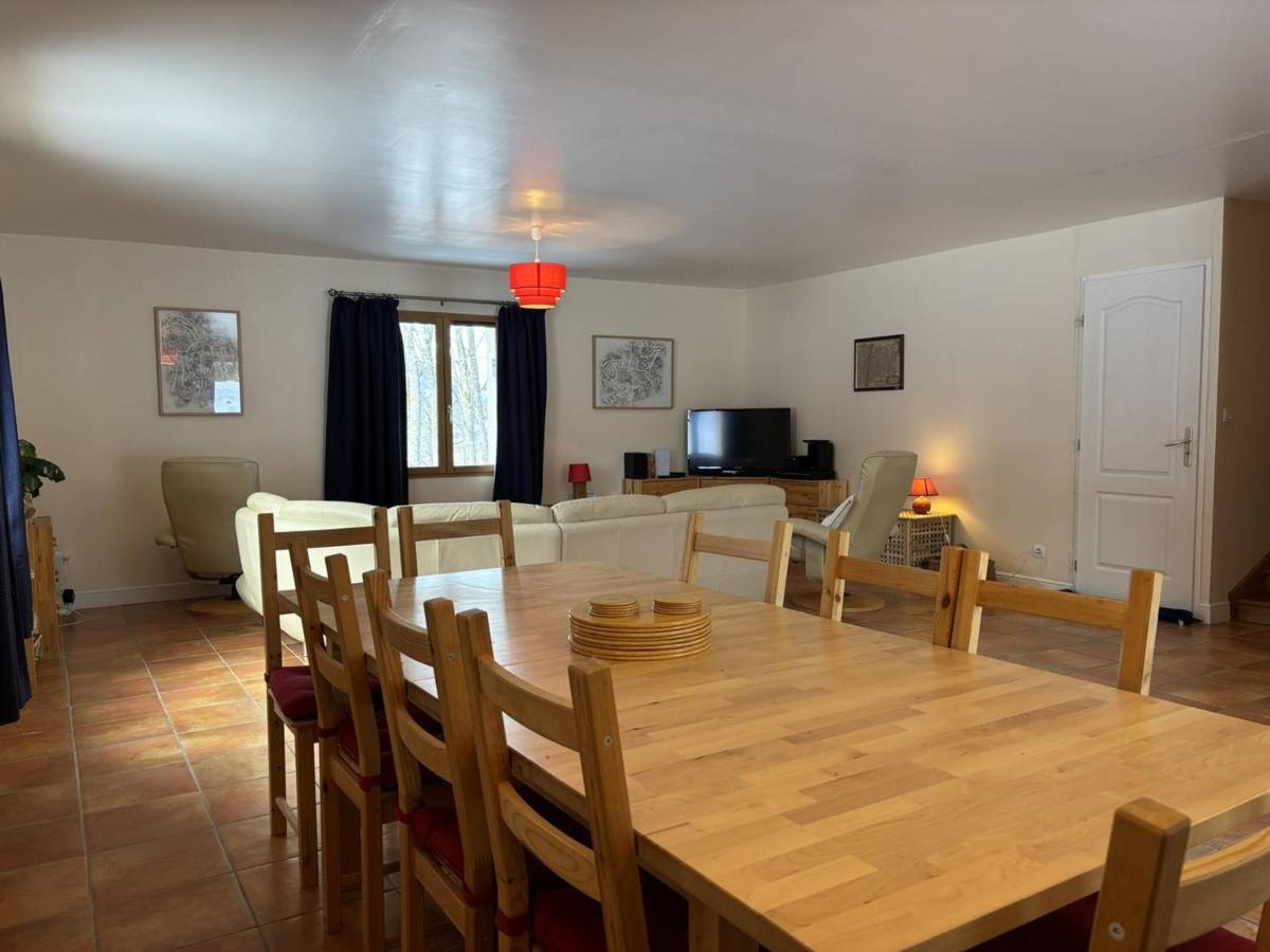 Maison spacieuse et fonctionnelle - 5 chambres, terrasse, parking privé - FR-1-548-27 - B&B