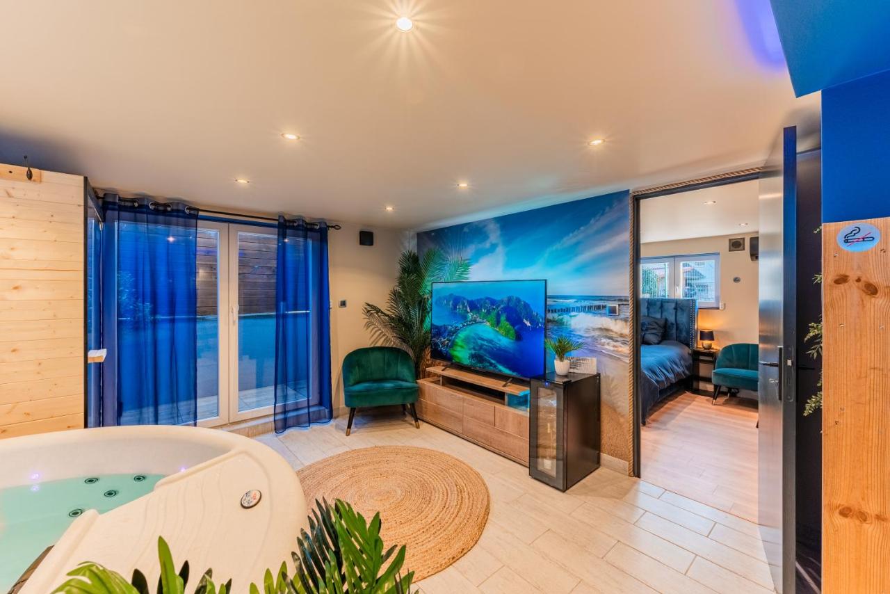 Loft SPA privatif 2-4 pers - Jacuzzi & Sauna près de Strasbourg - B&B Herrlisheim