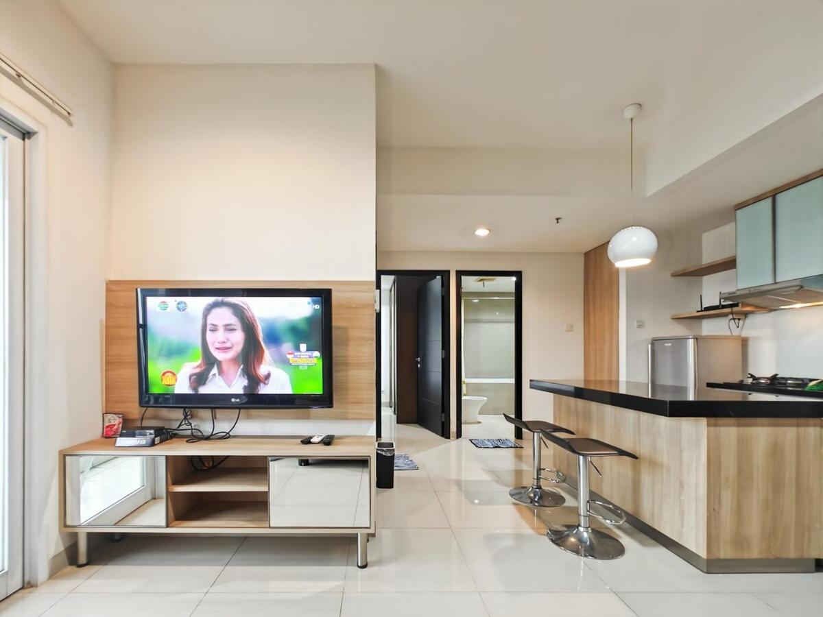 Cozy 2BR Skyline Apt Gading Serpong with Water Boom by 2ndHome - Chambres d’hôtes Pabuarantjibogo