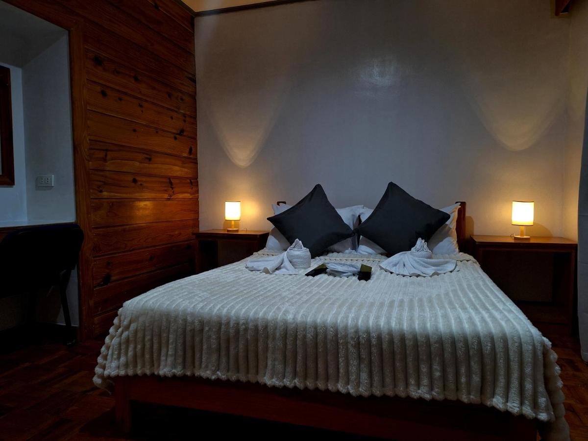 The House of D's Lodge - B&B
