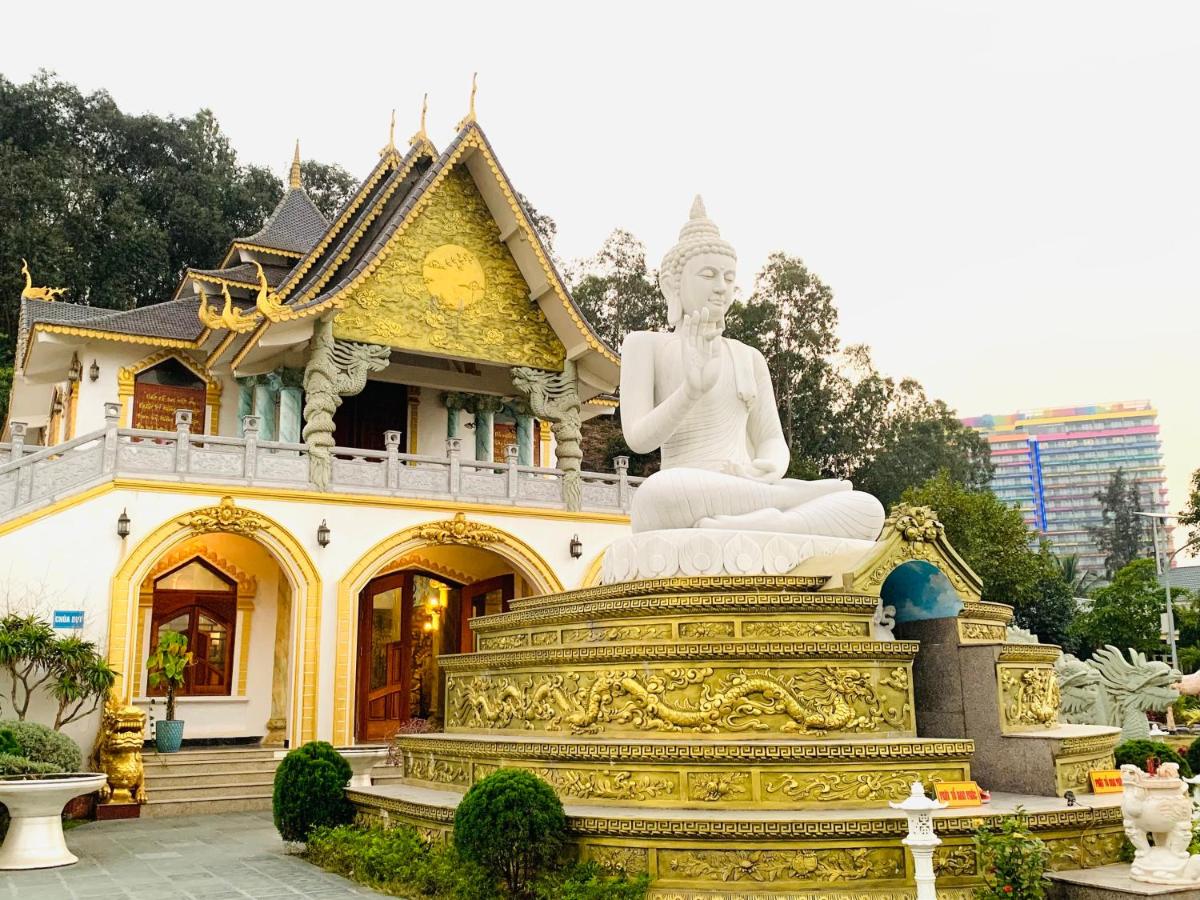 Flamingo Hải Tiến 5 sao -view biển - Ferienwohnung