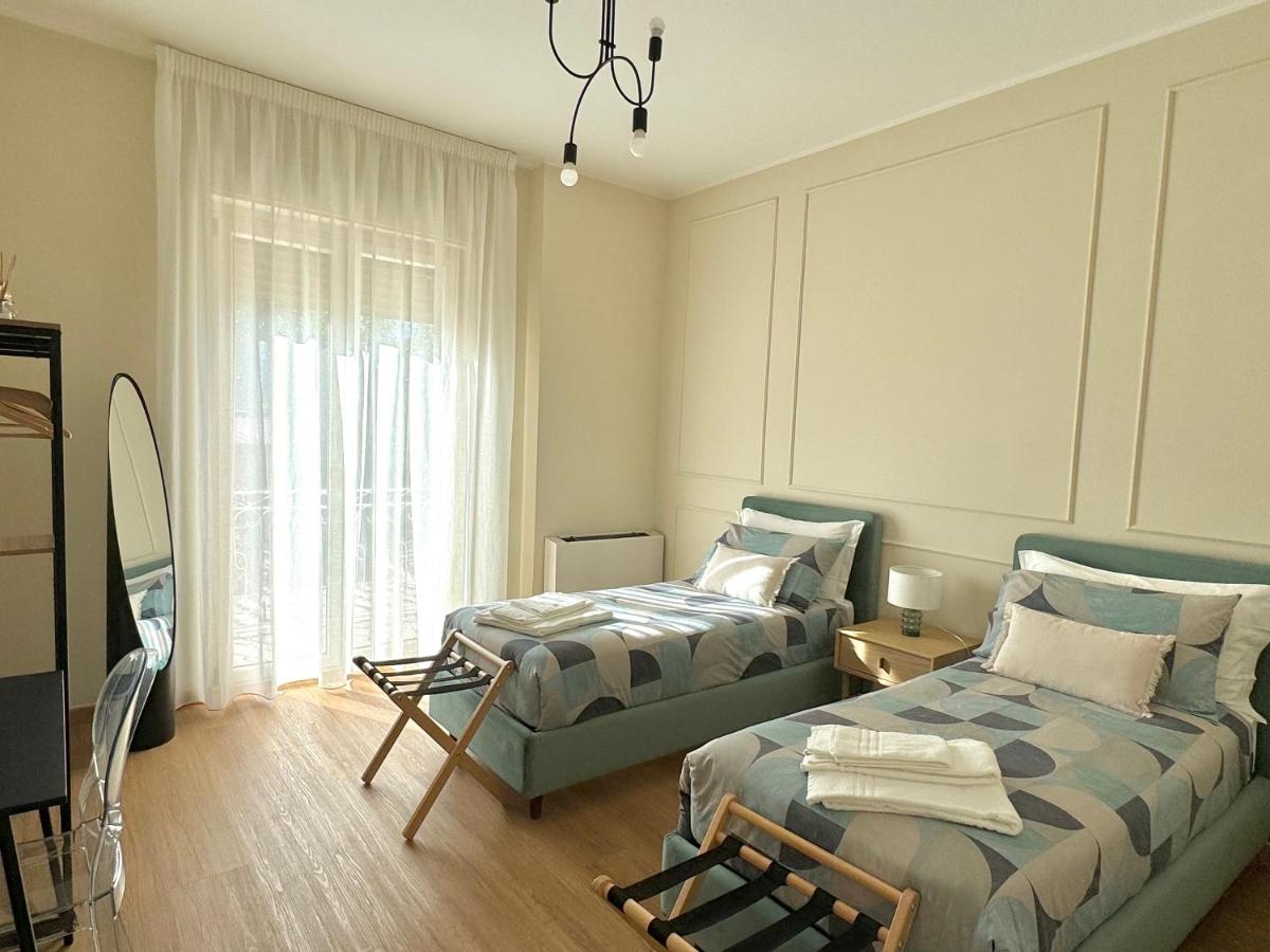 Doppel-/Zweibettzimmer mit Gartenblick