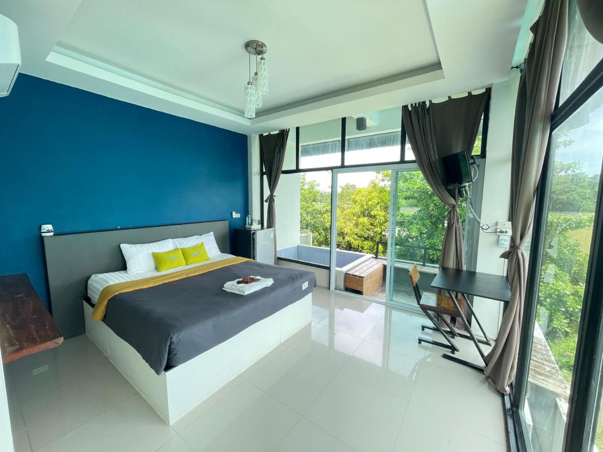 Deluxe Double Room with Bath