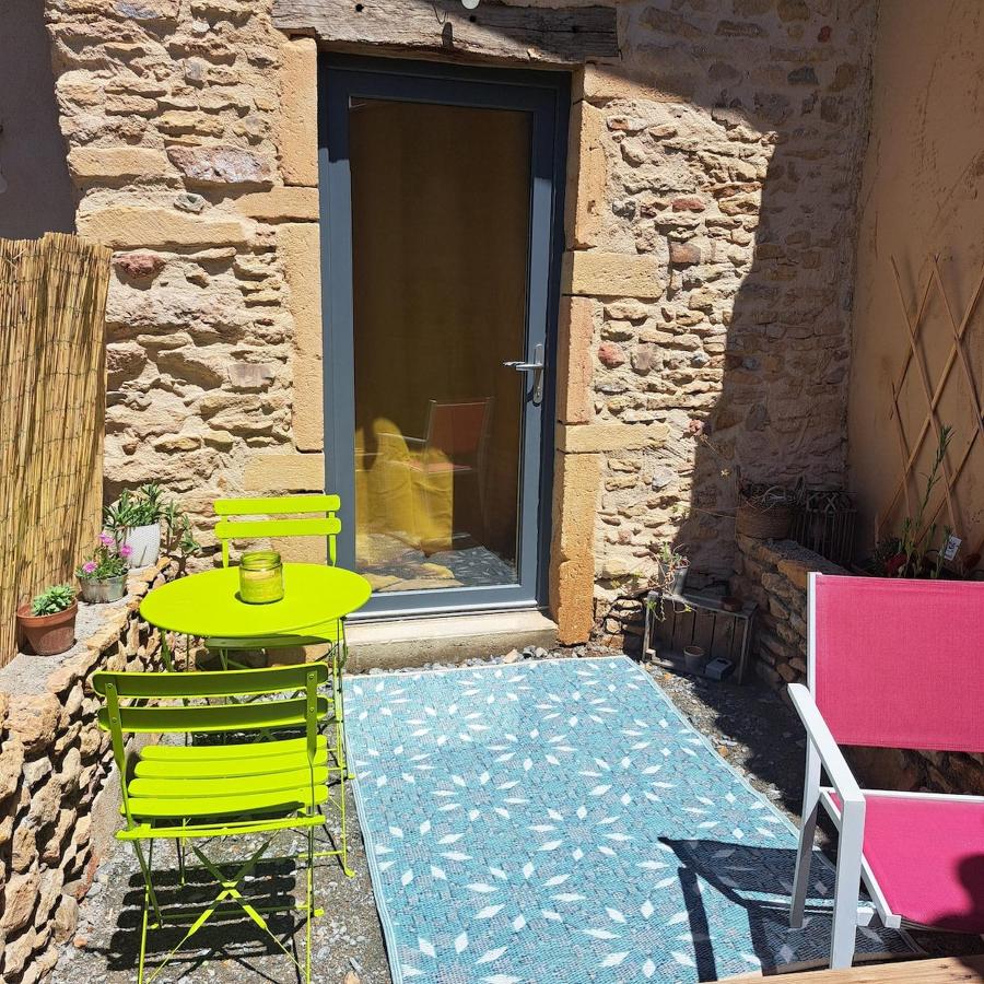 Charmant studio à 5 minutes de villefranche - Bed and Breakfast