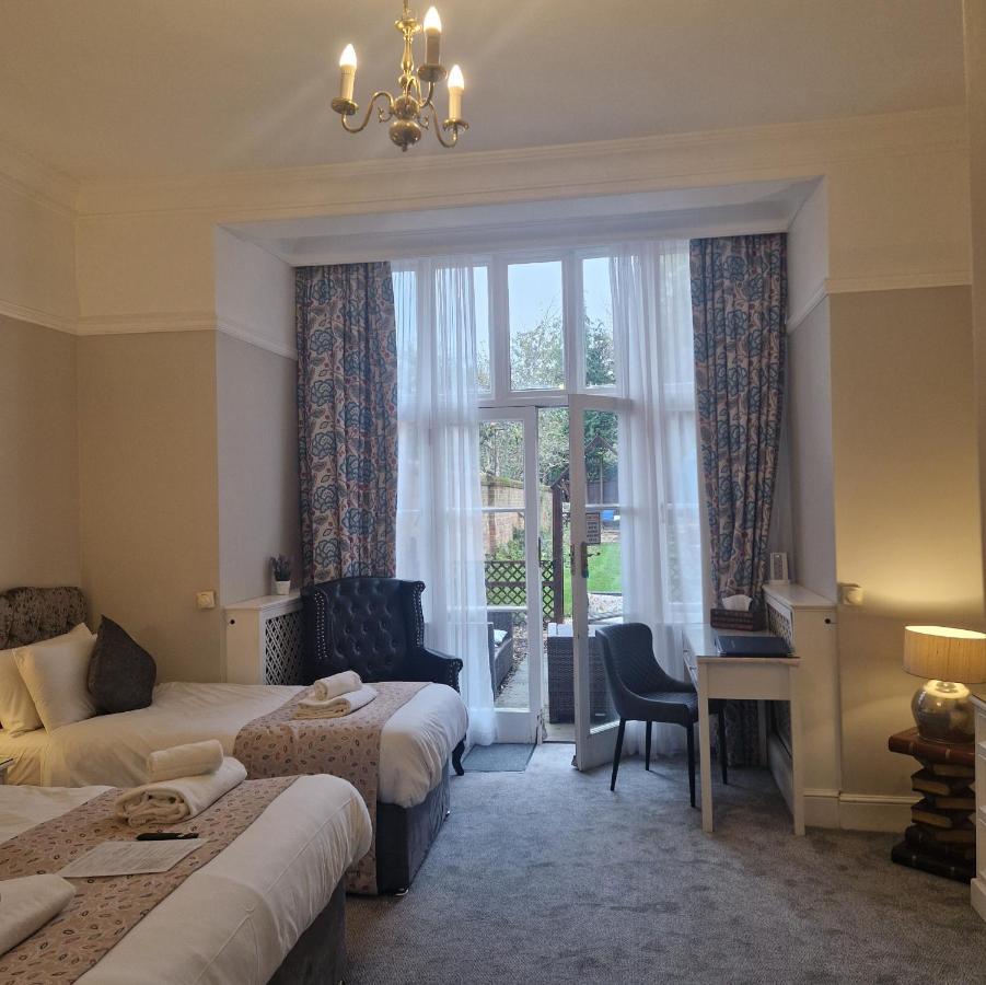 Deluxe Family Room
