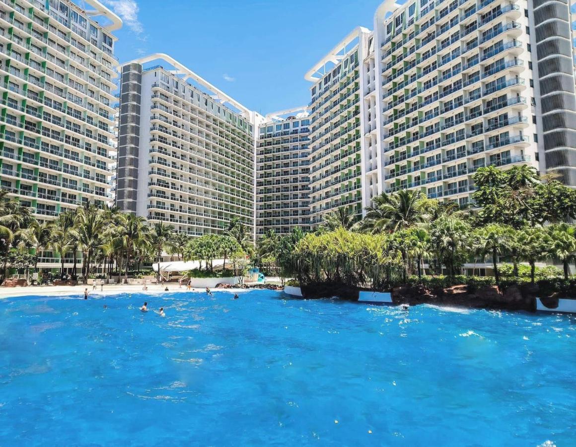 Azure Beach Resort Staycation by XiaoLong - Bed and Breakfast Manilla
