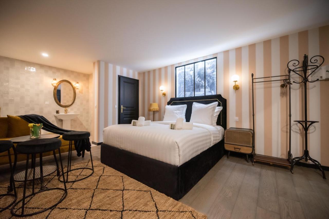 Studio Apartment with Queen Bed
