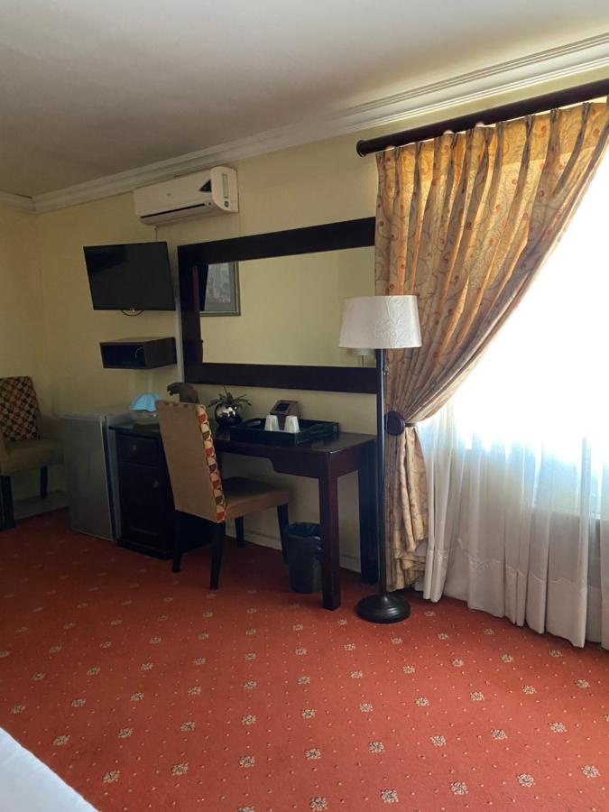 Standard Family Room
