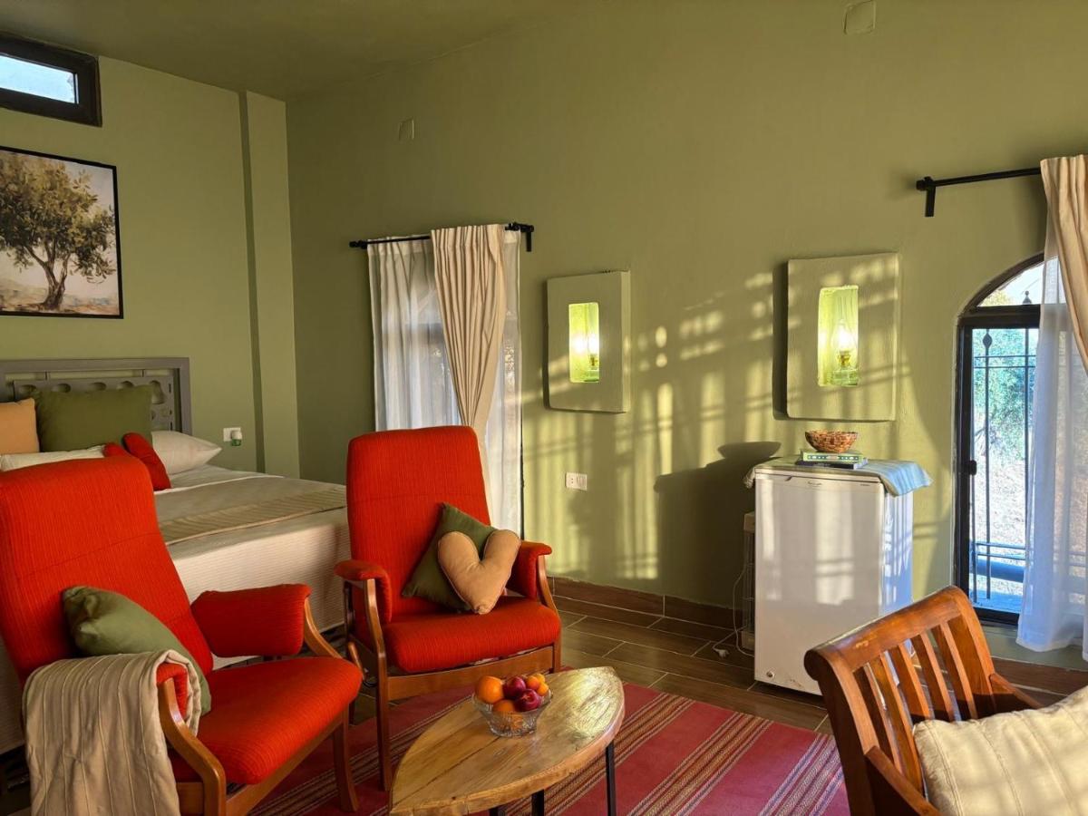 Chambre Double Deluxe (2 Adultes + 1 Enfant)