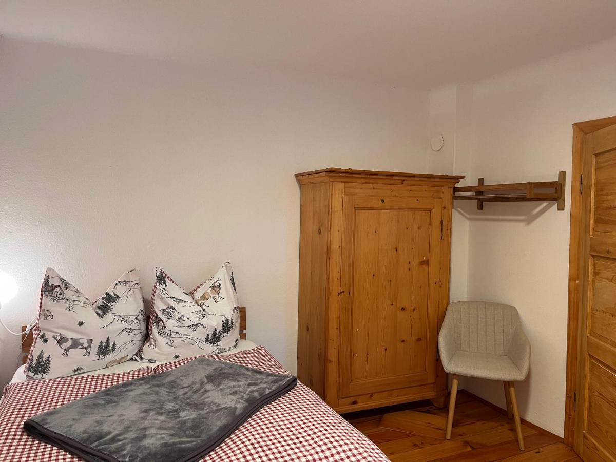 Gästezimmer in Bauernhaus - Bed and Breakfast Rennweg