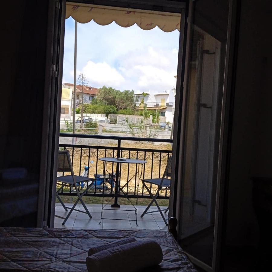 Anna's Apartment 3 - Charming Stay for 2 in Lixouri - B&B