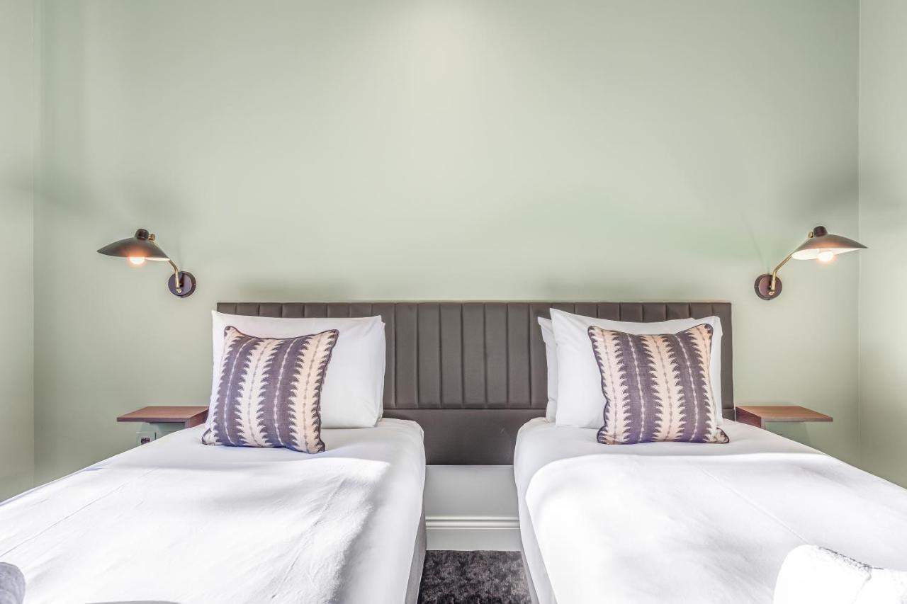 Chambre Lits Jumeaux avec Salle de Bains Privative Séparée