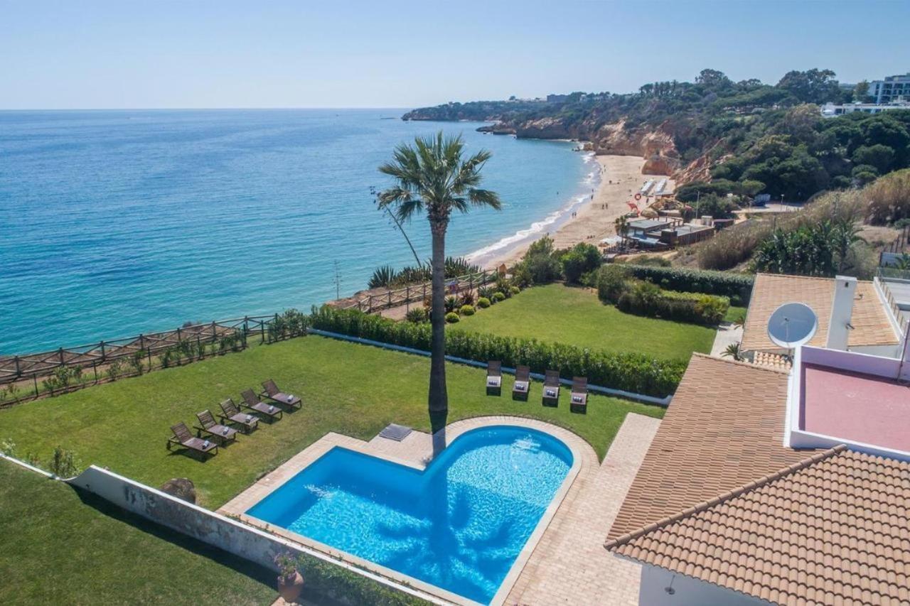 Villa Casa Amendoeiras by LovelyStay - Bed and Breakfast Albufeira