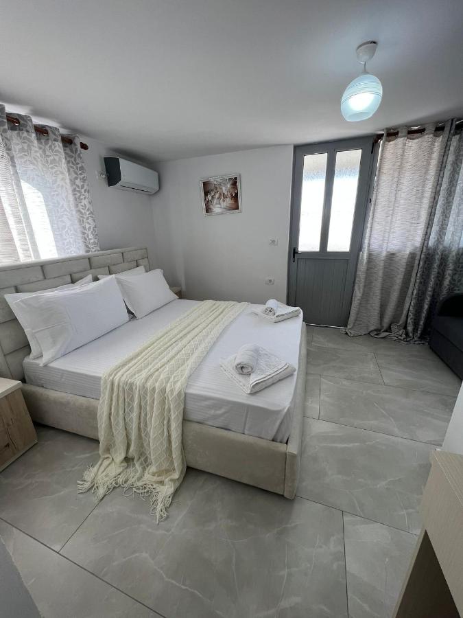 Basic Triple Room