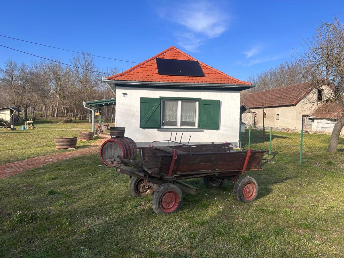 Kunyhó - B&B Egeraracsa