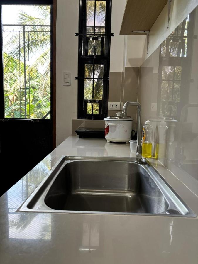 Budget AC WI-FI Natl Road Ligao City Rm306 - Chambres d'hôtes Ligao