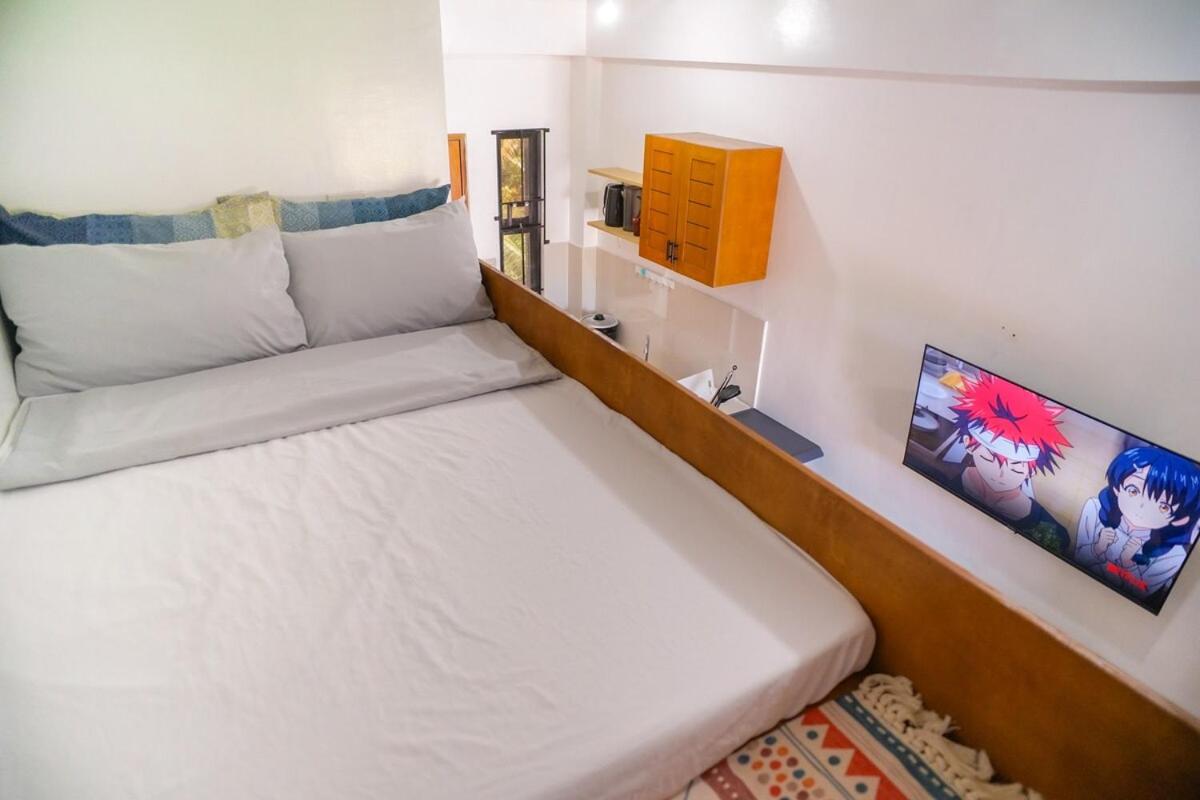Cozy LoftBed Wi-fi Netflx Ligao Natl Rd W Parking Rm 308 3F - B&B Ligao