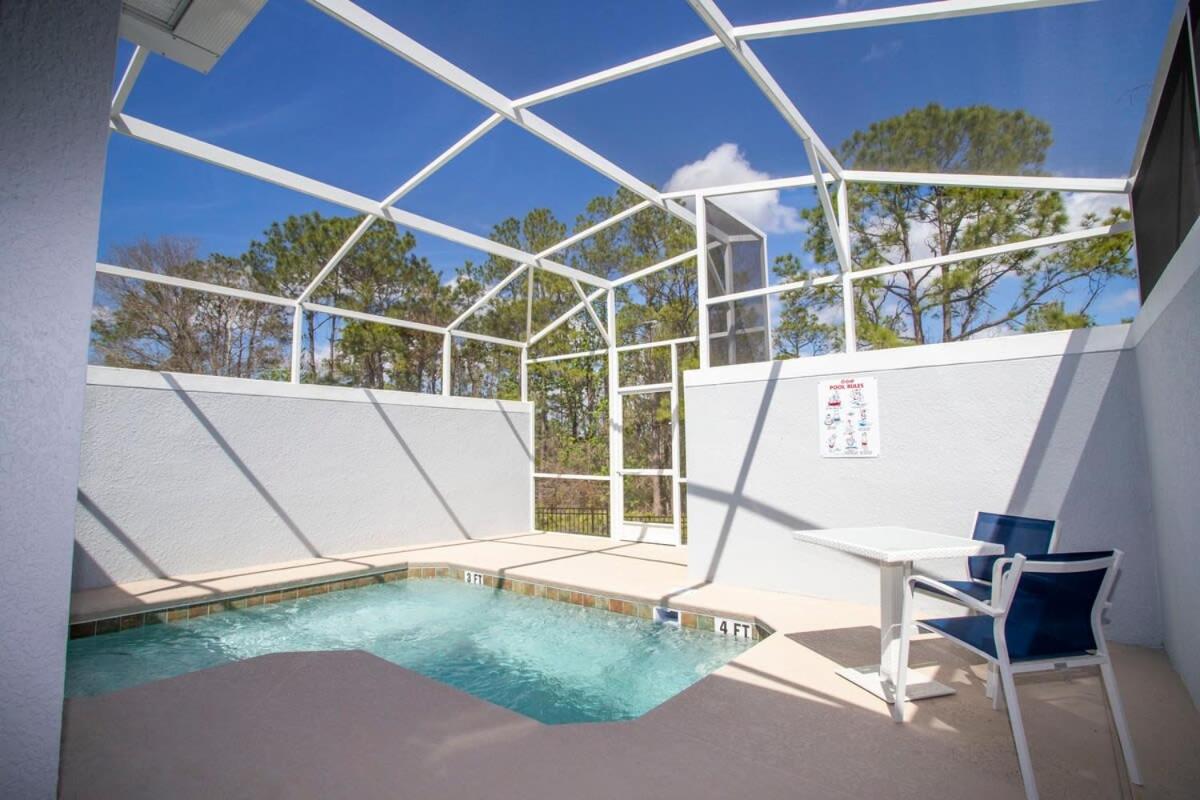 Stunning 5 Bd w/ Pool Close to Disney 8955 - Ferienwohnung