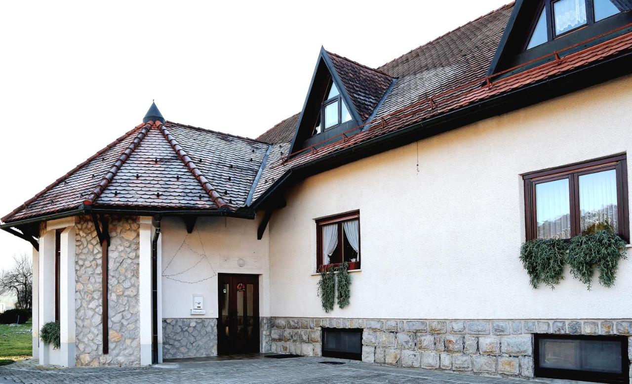 Weiss Sport & Relax Apartment - B&B