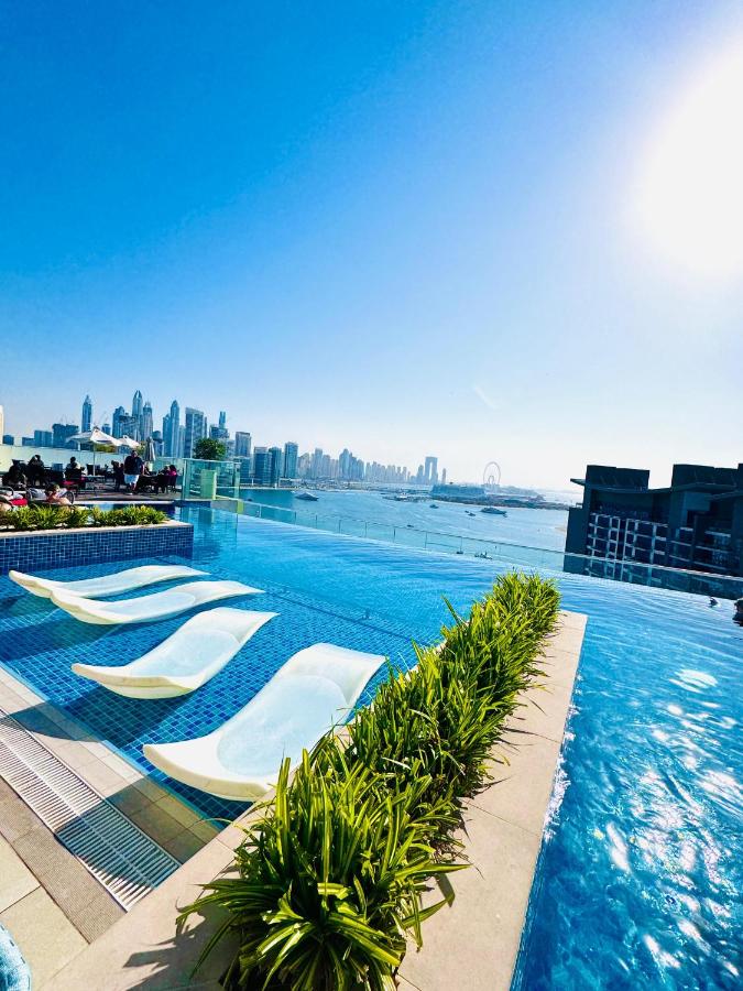 Infinity Pool Studio in Palm Jumeirah on Exclusive West Beach - Ferienwohnung Dubai