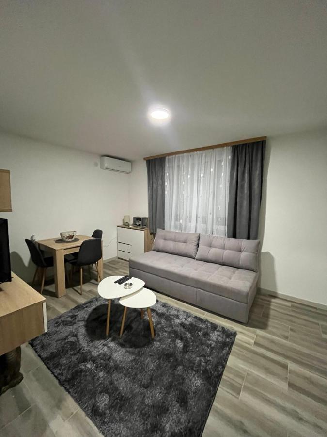 Apartman Ivana - Bed and Breakfast