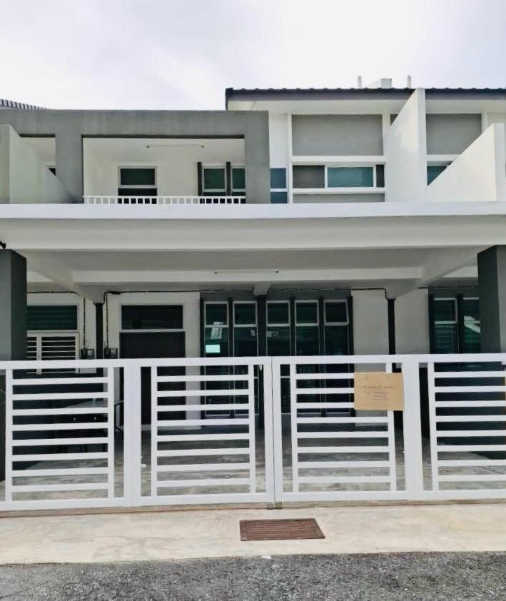 Home2stay Adamisyah - B&B