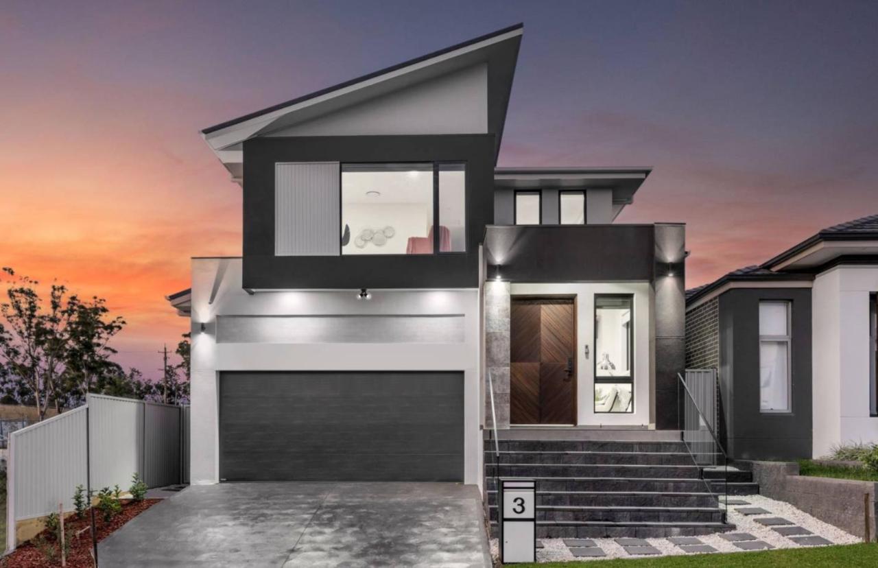 Modern Ensuite with Private Side Entry - Bed and Breakfast