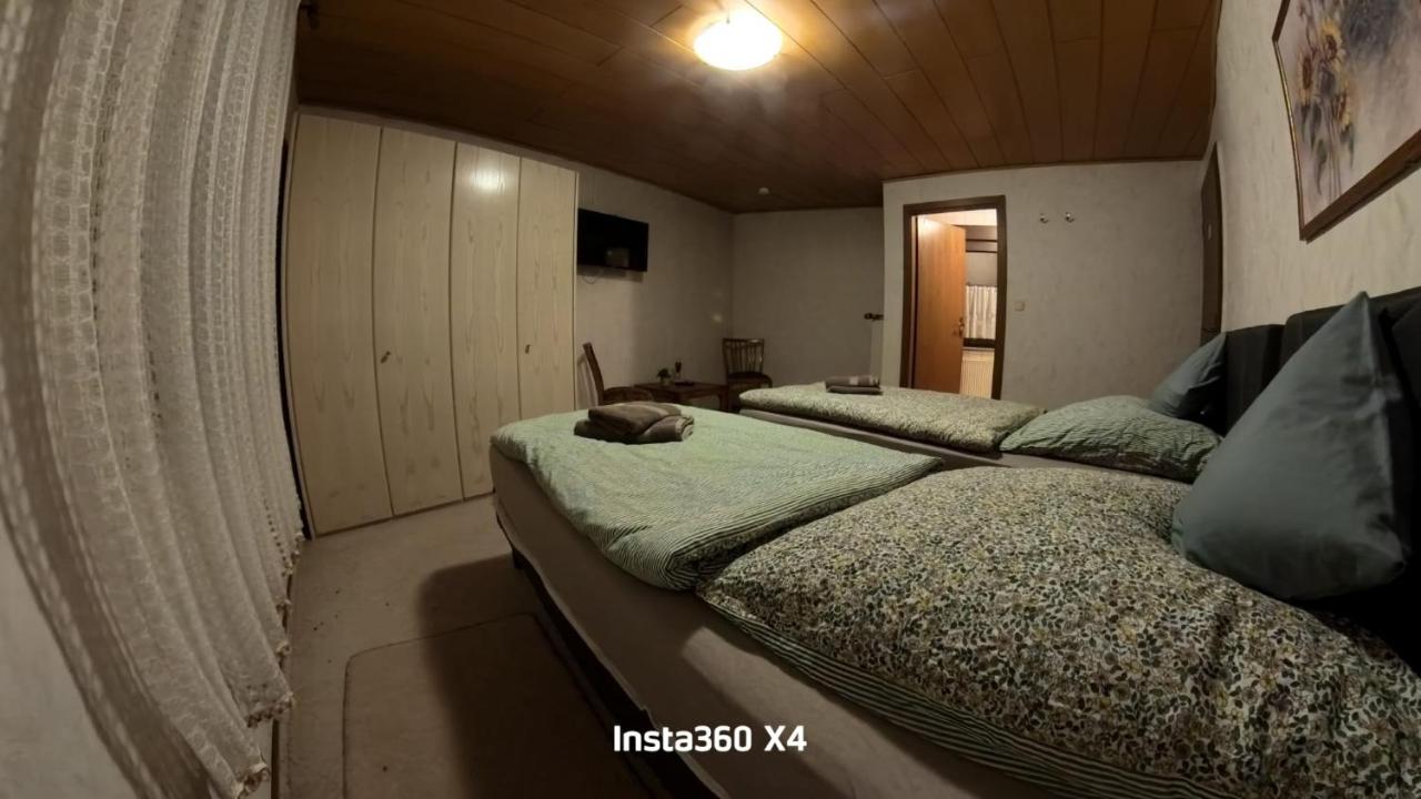Chambre Double ou Lits Jumeaux avec Salle de Bains