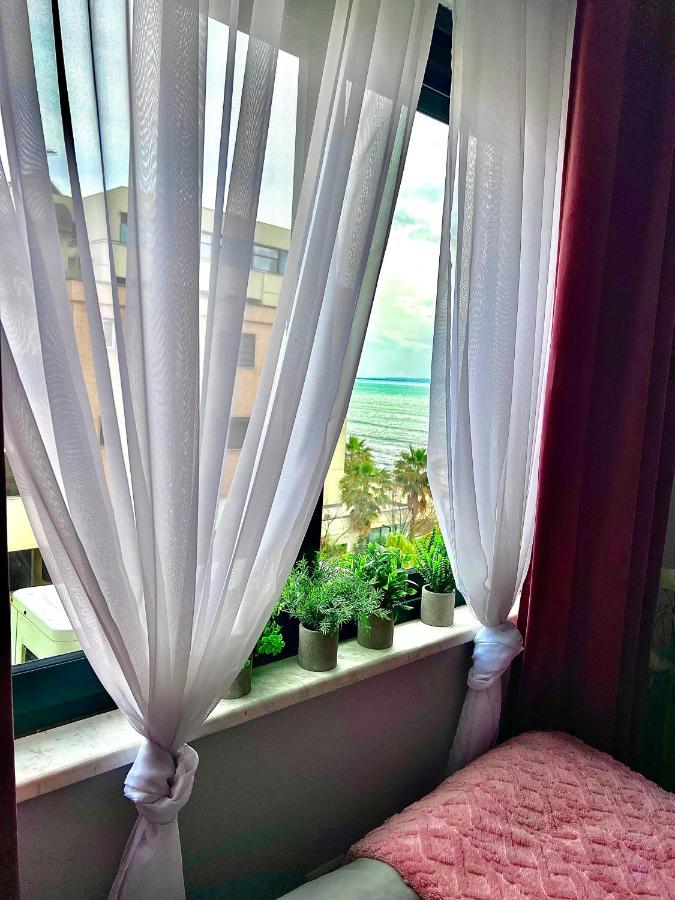 Appartamento con 1 Camera da Letto, Balcone e Vista Mare