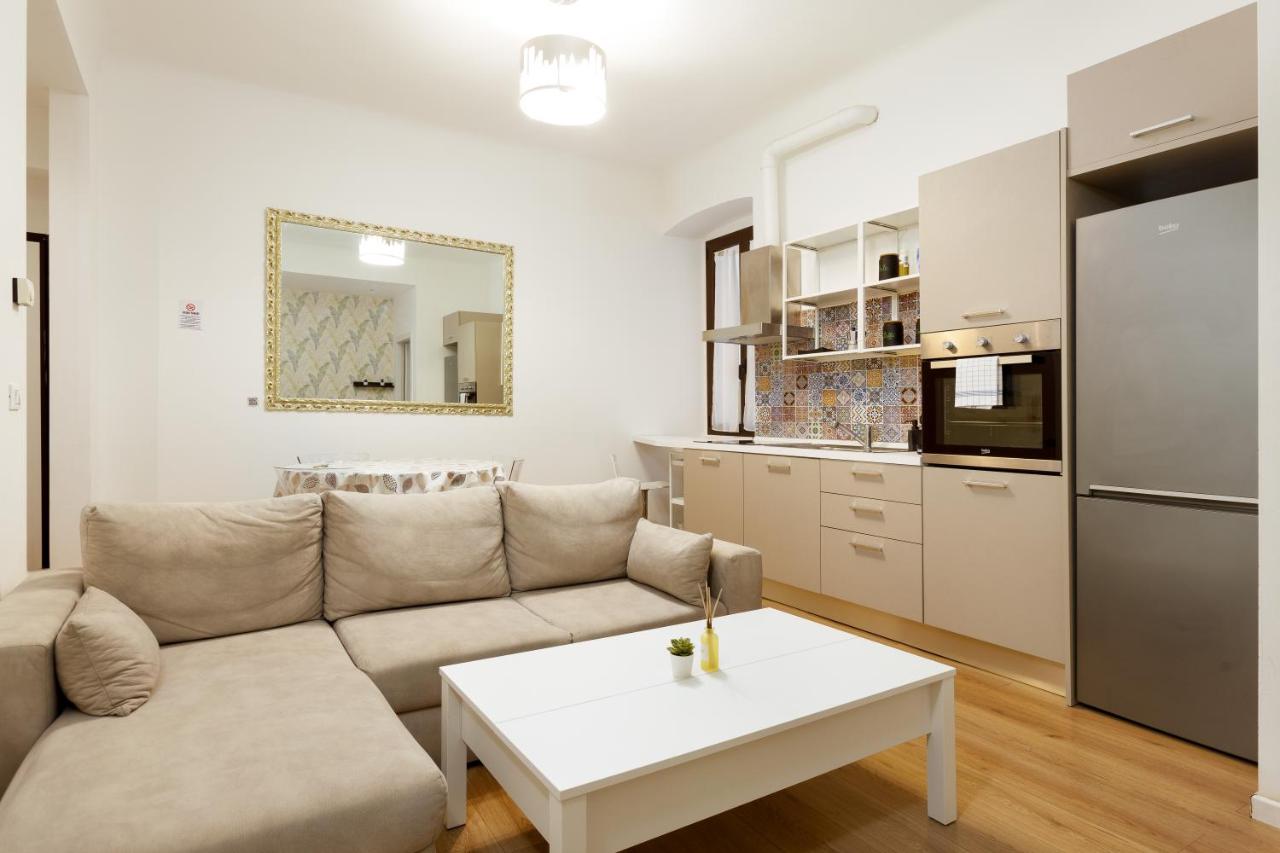 Tra mare e città, suite Neruda a Trieste - B&B