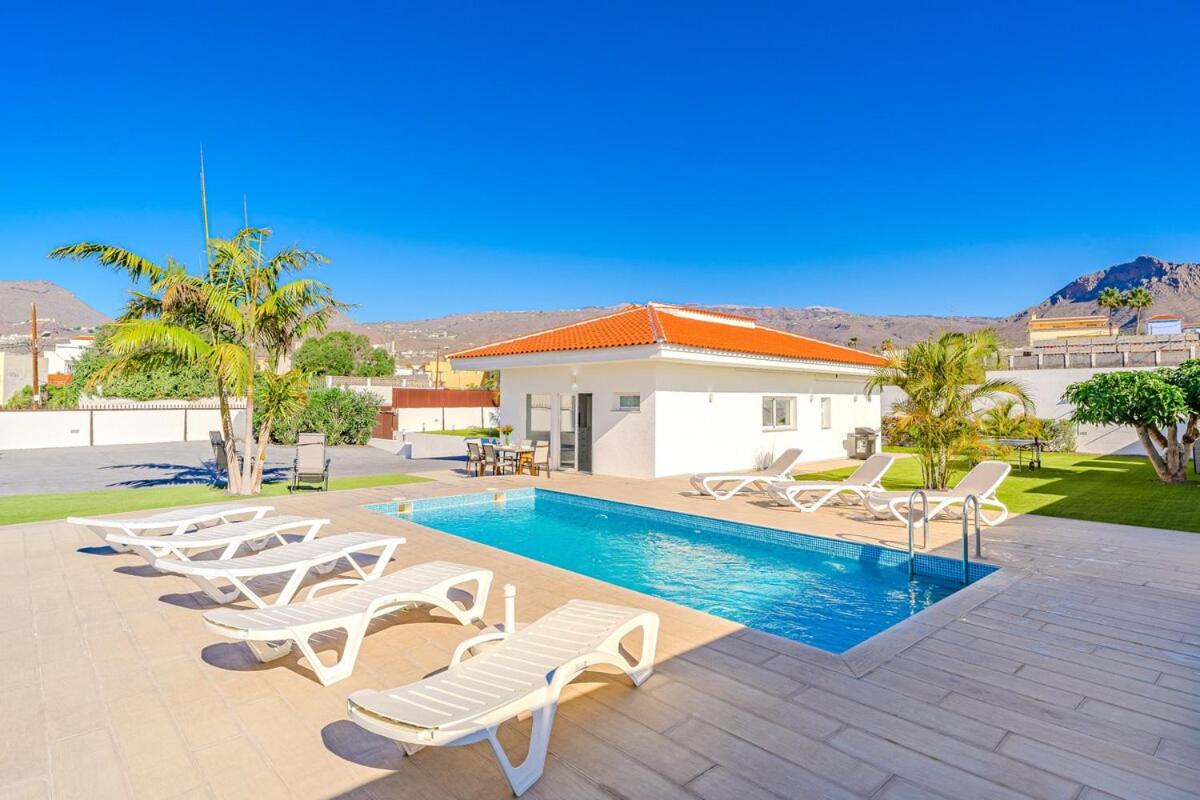 Villa Ave del Paraiso - Bed and Breakfast Arona