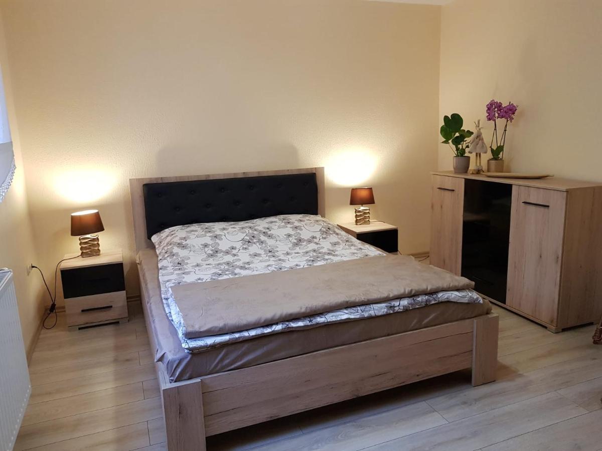 Standard Zimmer mit Kingsize-Bett