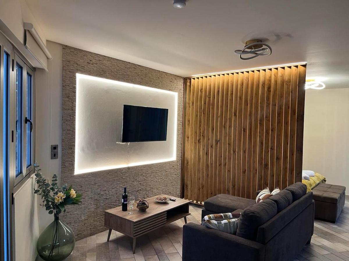 Plumeria Place Bright and spacious studio - B&B