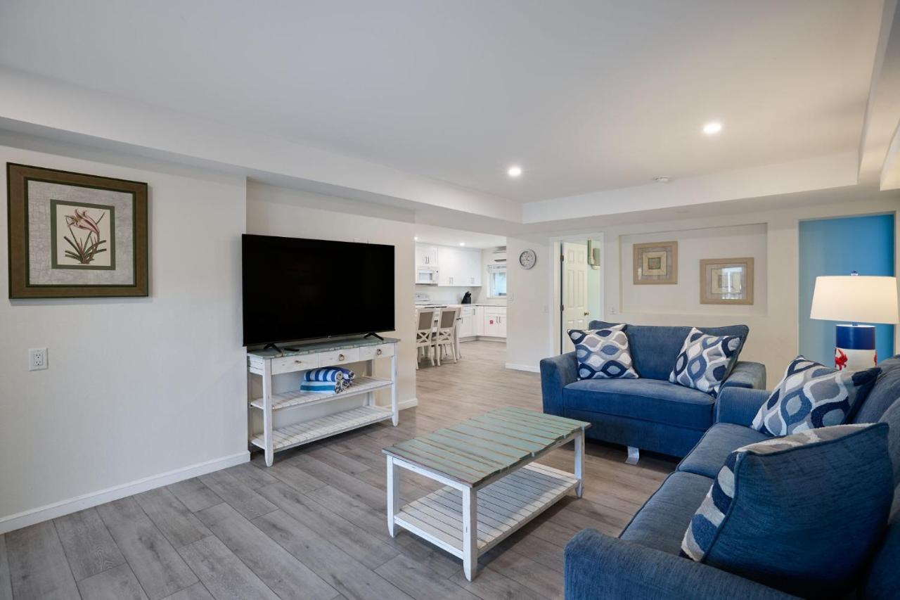 Renovated Ground Floor 3BR Residence with Pool and Spa at Margarita Mansion - B&B Fort Myers Beach