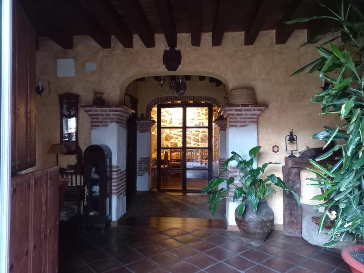 Hospederia Doña Ligia - Bed and Breakfast Mijares