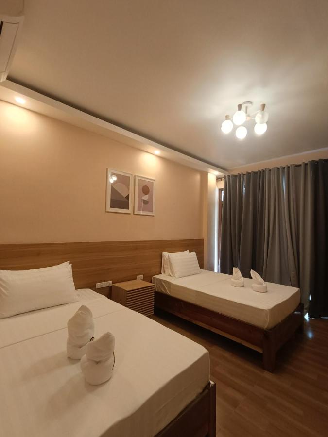 Zweibettzimmer mit eigenem Bad