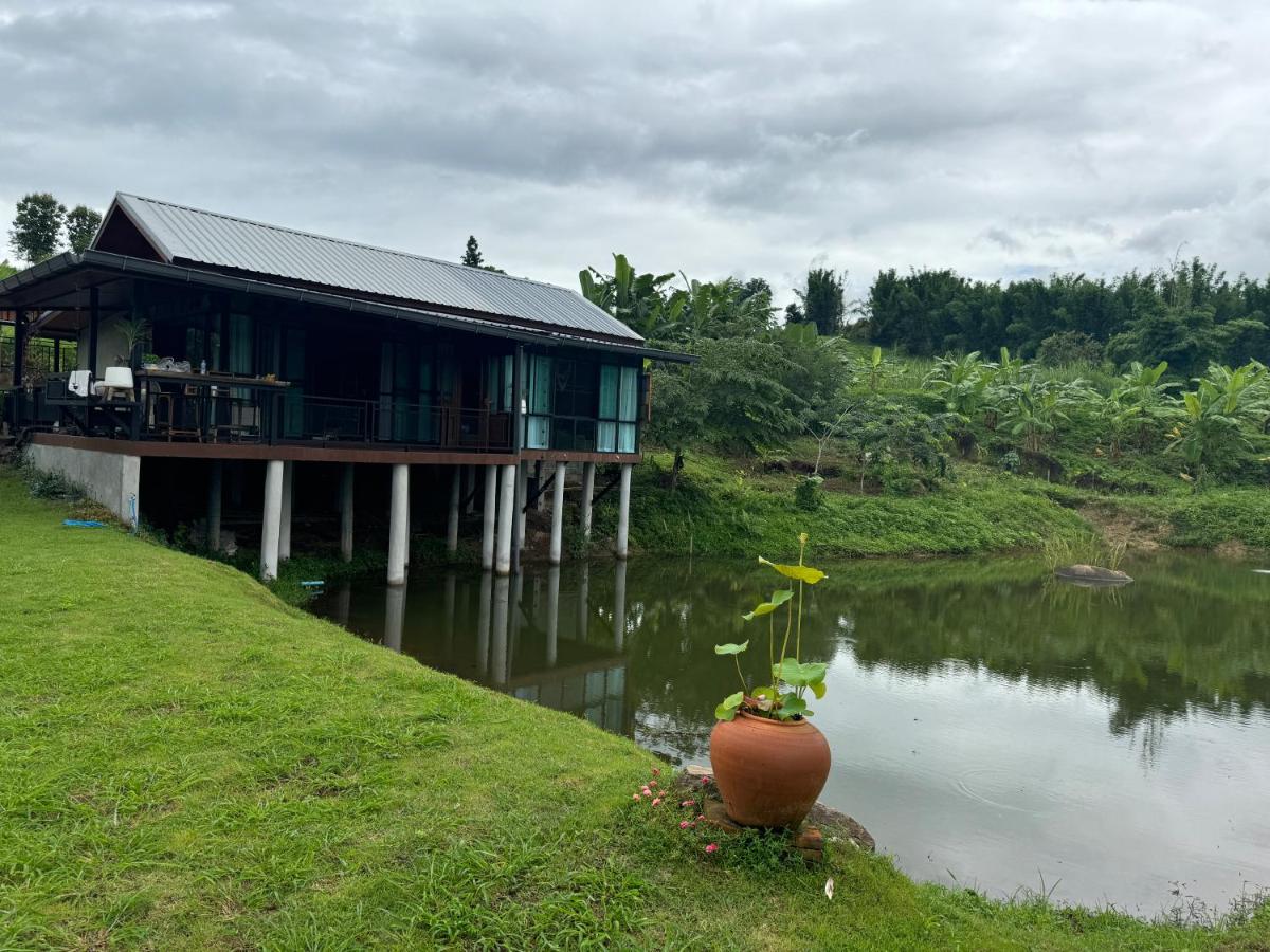 Apartment with Lake View