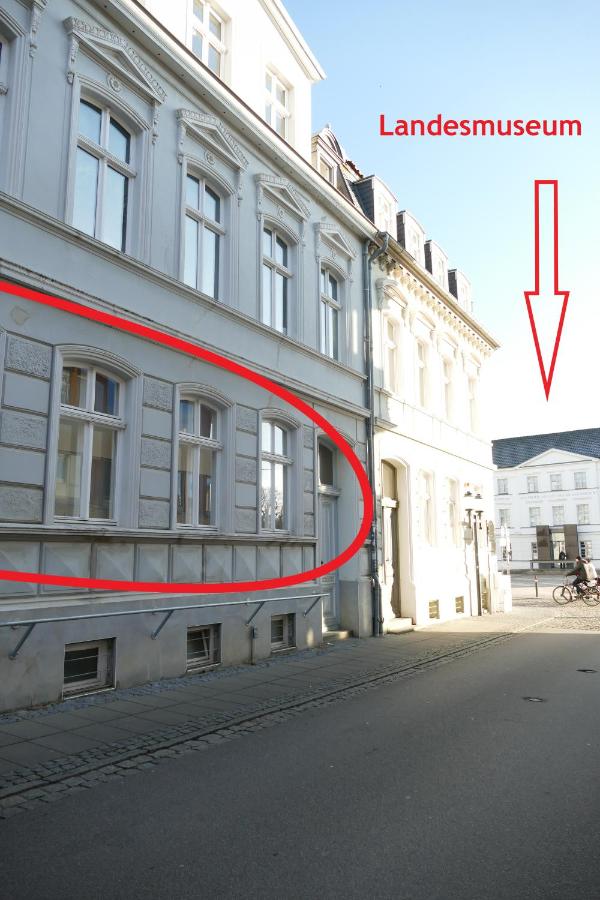 Innenstadt - 110m2 wunderschöner Altbau am Landesmuseum mit 3 Schlafzimmern und 2 Bädern - Chambres d'hôtes Greifswald
