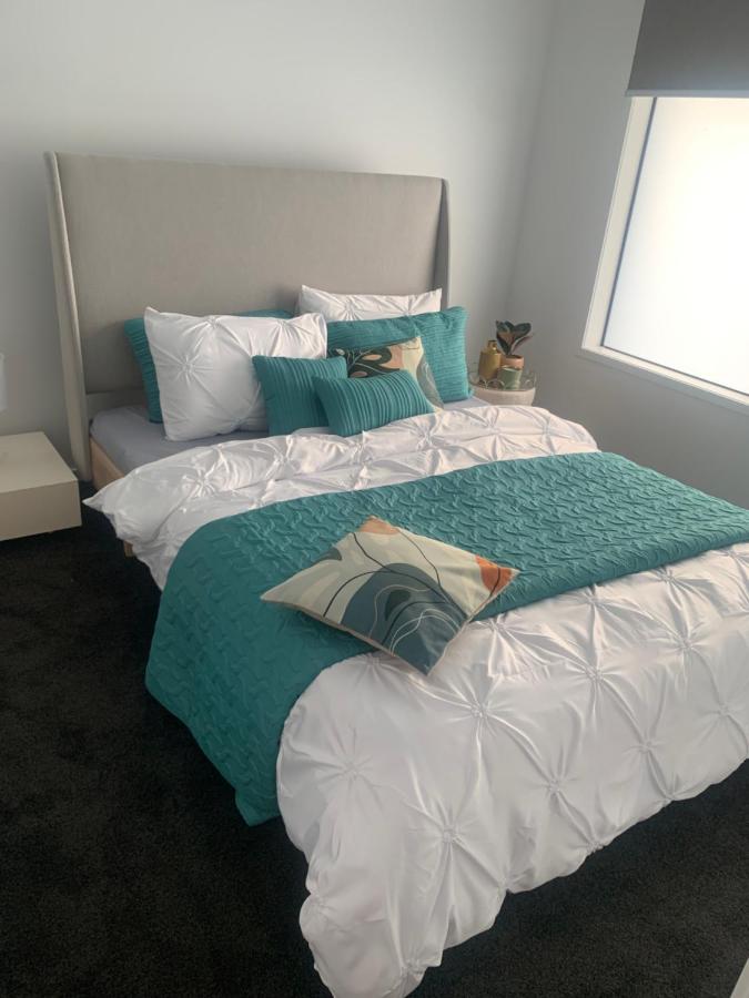 Beach Walk - B&B Werribee South