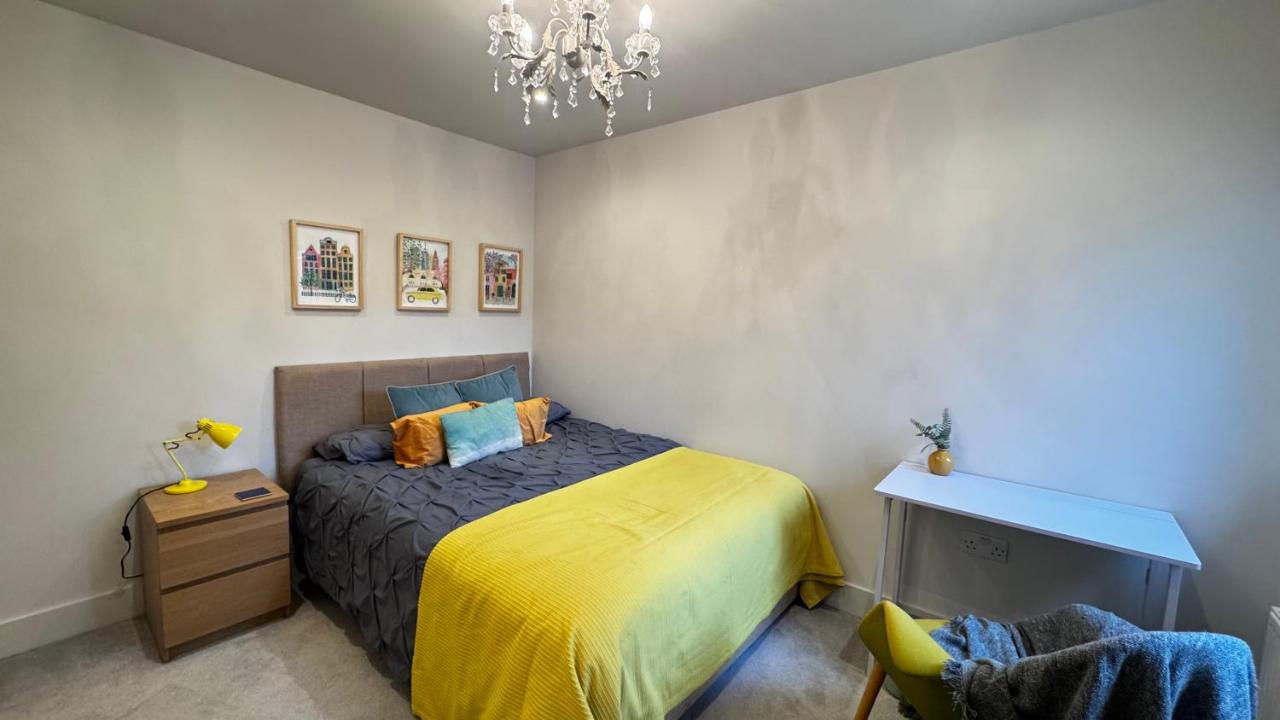 London South West heart, close so many public transports - B&B