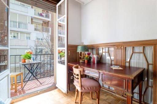 Terrazas céntricas hacia Madrid ciudad, Acacias - Pasillo Verde Arganzuela baño compartido - B&B Madrid